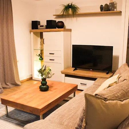 アパート Gemuetliche Terassenwohnung Mit Rustikalem Charme *